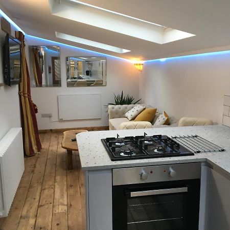 The Bees Knees @ Redhill Grange Appartement Monmouth Buitenkant foto