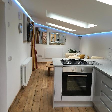 The Bees Knees @ Redhill Grange Appartement Monmouth Buitenkant foto